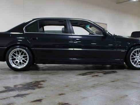 Used 2001 BMW 740iL RWD image 36