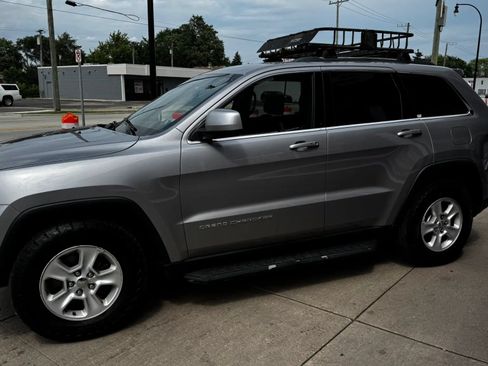 Used 2016 Jeep Grand Cherokee Laredo w/ Quick Order Package 23E AWD/4WD image 7