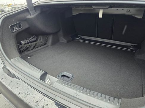 Used 2025 Mercedes-Benz E 350 4MATIC Sedan image 22