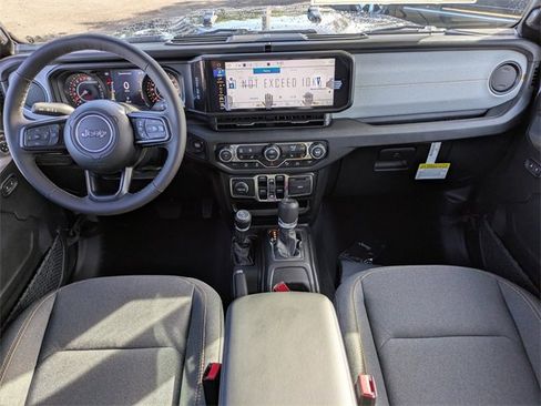 New 2025 Jeep Gladiator Sport image 15