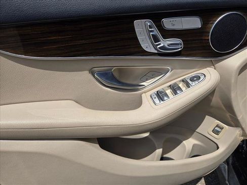 Certified 2021 Mercedes-Benz GLC 300 image 19