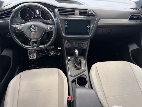 Used 2020 Volkswagen Tiguan SE R-Line FWD image 27