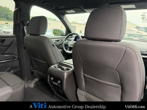 Used 2025 Chevrolet Traverse LT w/ Driver Confidence Package AWD/4WD image 27