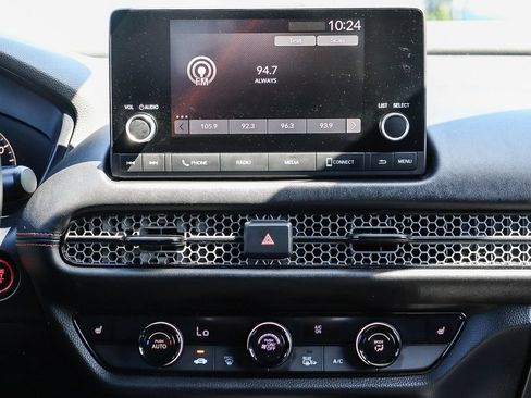 Used 2024 Honda HR-V Sport image 17