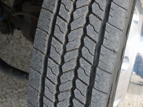 Certified 2022 Ford F450 Platinum w/ FX4 Off-Road Package image 24