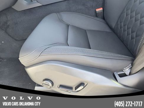Used 2025 Volvo XC90 B6 Plus w/ Protection Package Premier image 18