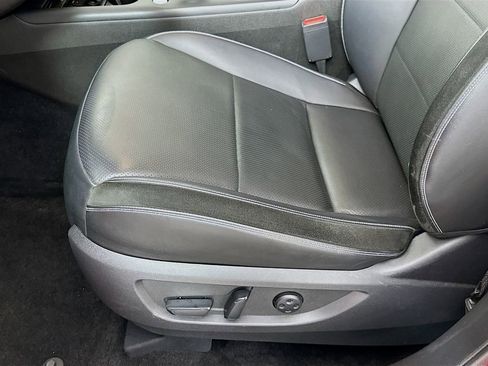 Used 2022 INFINITI QX50 Sensory image 20