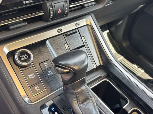 Used 2024 Lexus GX 550 w/ Accessory Package (2T) image 22