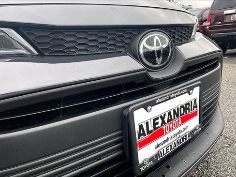 Used 2024 Toyota Corolla LE image 28