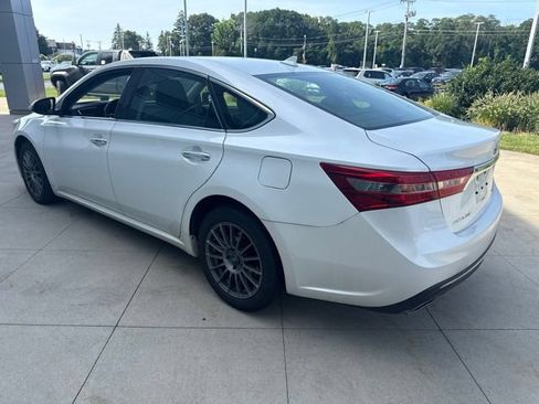 Used 2017 Toyota Avalon Limited w/ All Weather Liner Package FWD image 5