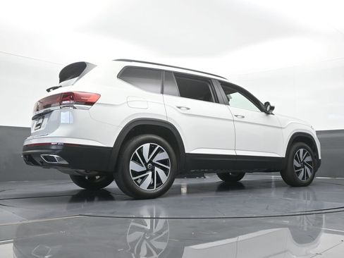 Used 2024 Volkswagen Atlas SE FWD image 64