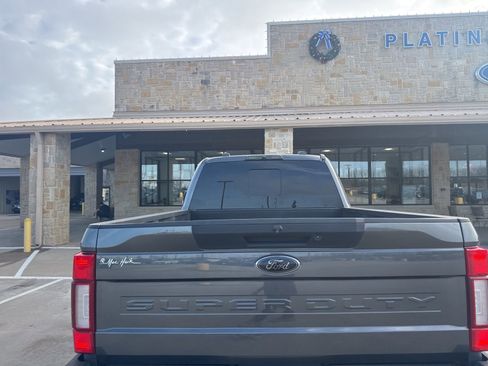 Used 2020 Ford F250 Lariat image 6