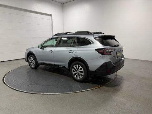 Used 2020 Subaru Outback Premium image 22