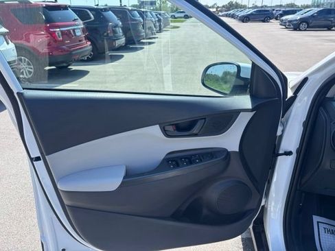 Used 2023 Hyundai Kona SEL w/ Cargo Package FWD image 16