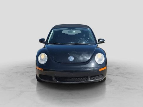 Used 2007 Volkswagen Beetle Convertible w/ Package 1 FWD image 3