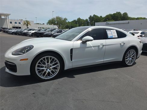 Used 2022 Porsche Panamera RWD image 6