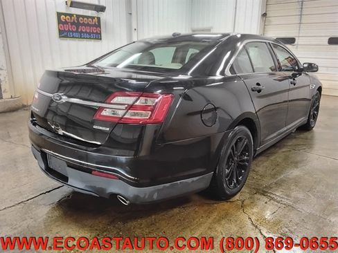 Used 2015 Ford Taurus SE FWD image 3