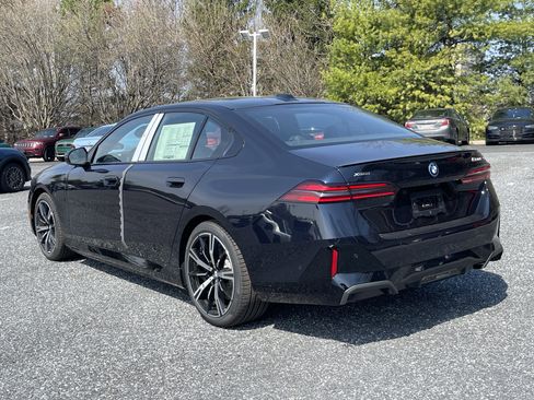 New 2026 BMW 550e xDrive image 4