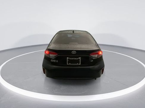 Used 2021 Toyota Corolla LE w/ LE Convenience Package FWD image 5