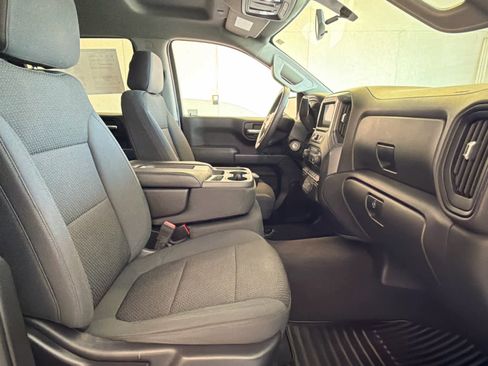 Used 2020 Chevrolet Silverado 1500 Custom w/ Custom Value Package RWD image 24