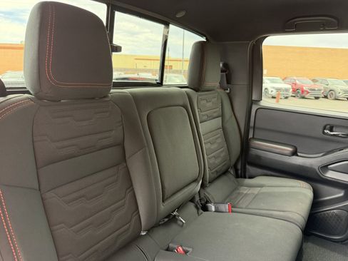 Used 2025 Nissan Frontier PRO-4X AWD/4WD image 38