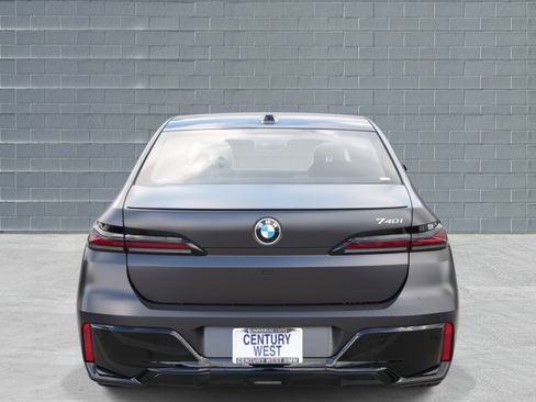 New 2026 BMW 740i 740i RWD w/ Premium Package image 5