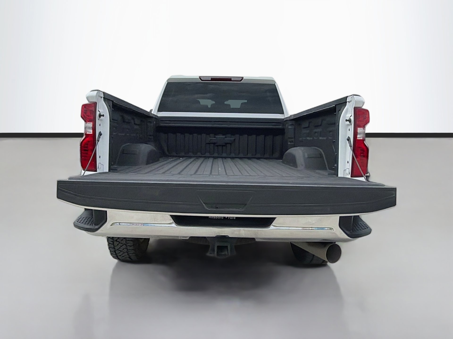 Used 2025 Chevrolet Silverado 2500 LT AWD/4WD image 29