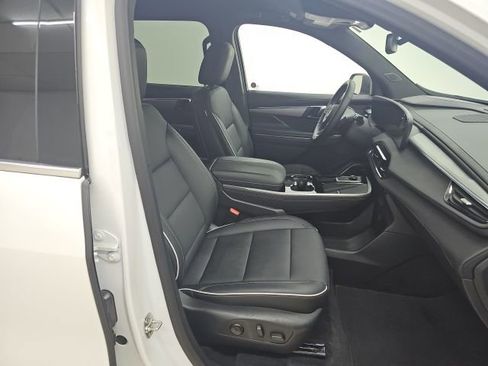 Used 2025 Buick Enclave Preferred image 21