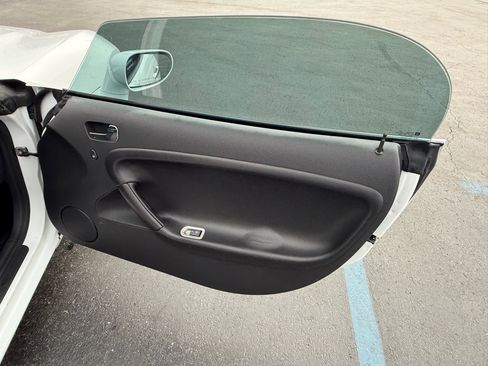 Used 2008 Pontiac Solstice Convertible w/ Preferred Package image 23