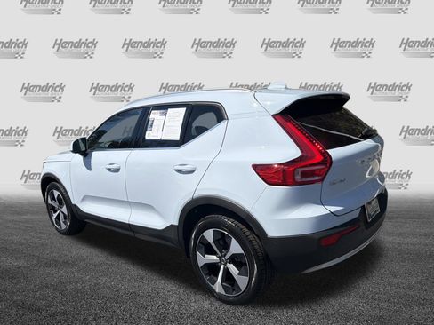 Certified 2025 Volvo XC40 B5 Plus image 8