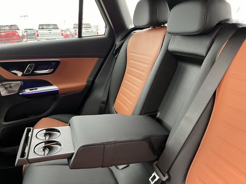 Certified 2025 Mercedes-Benz GLC 300 4MATIC image 50