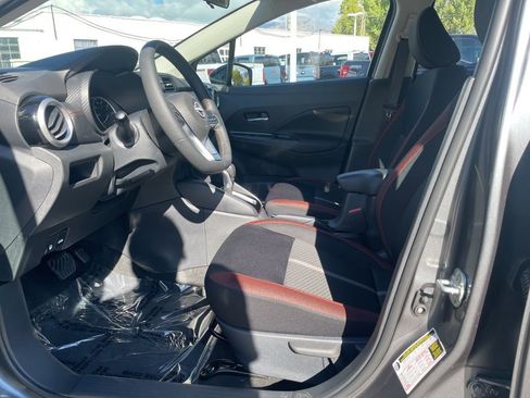 New 2025 Nissan Versa SR w/ Trunk Package image 11