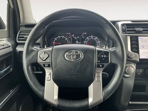 Used 2022 Toyota 4Runner SR5 Premium image 14