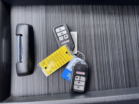 Certified 2022 Honda Pilot Special Edition image 2