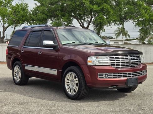 Used 2012 Lincoln Navigator 2WD image 3