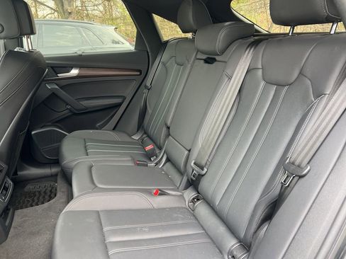 Used 2023 Audi Q5 2.0T Prestige w/ Prestige Package image 6