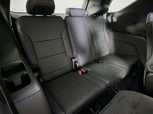New 2026 Chevrolet Traverse RS w/ LPO, Floor Liner Package AWD/4WD image 23