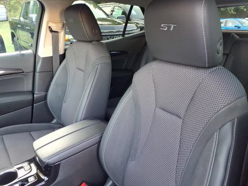 Certified 2023 Buick Envision Preferred w/ Sport Touring Package AWD/4WD image 11