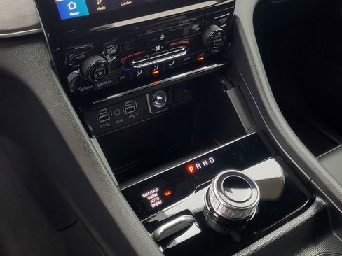 New 2025 Jeep Grand Cherokee L Limited image 13