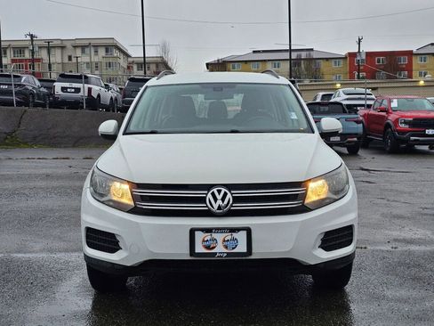 Used 2016 Volkswagen Tiguan SE image 2
