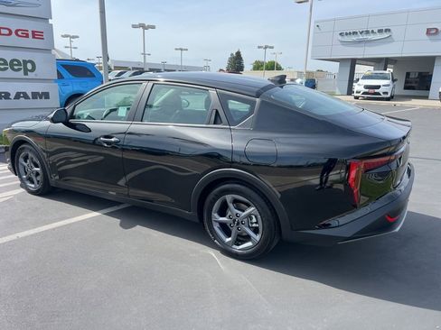 Used 2025 Kia K4 FWD image 25