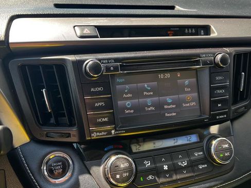 Used 2017 Toyota RAV4 XLE w/ Plus Extra Value Package AWD/4WD image 30
