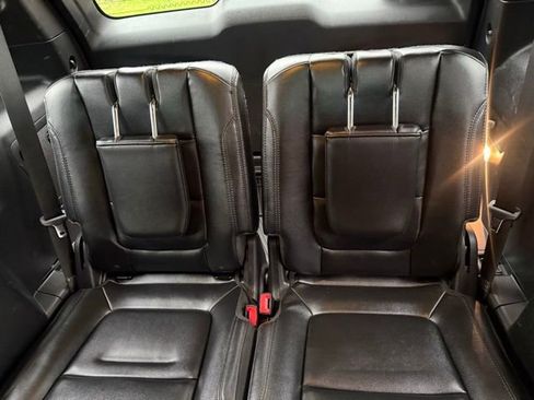 Used 2016 Ford Explorer XLT w/ Equipment Group 202A image 19
