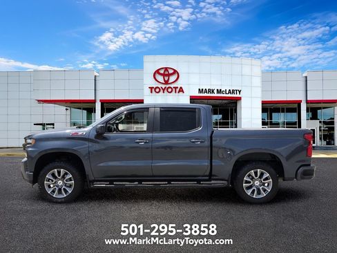 Used 2021 Chevrolet Silverado 1500 RST w/ Convenience Package II AWD/4WD image 2