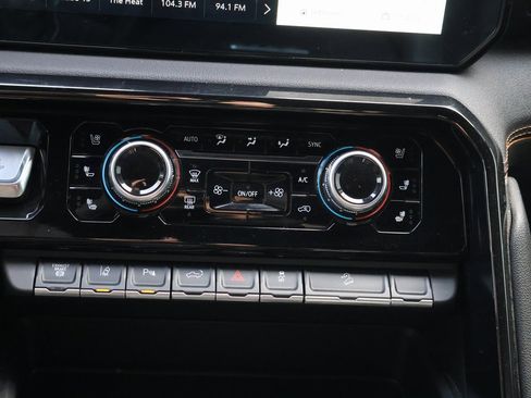 Used 2024 GMC Sierra 2500 AT4 w/ AT4 Premium Plus Package image 26