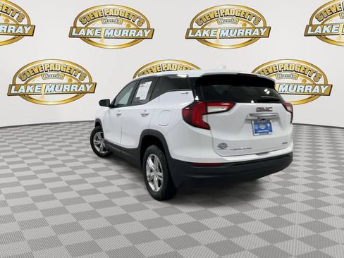Used 2024 GMC Terrain SLE AWD/4WD image 9