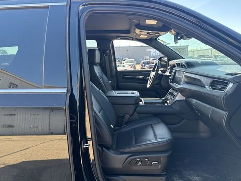 Used 2024 GMC Yukon Denali AWD/4WD image 13