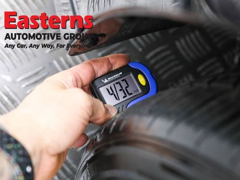 Used 2020 Hyundai Elantra SEL image 28