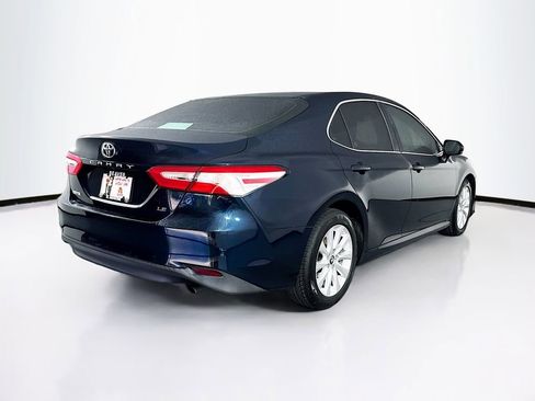 Used 2018 Toyota Camry LE image 10
