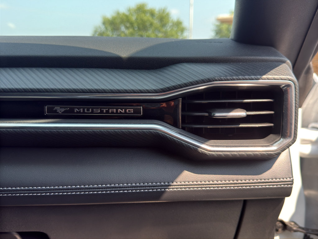 Used 2025 Ford Mustang GT Premium RWD image 39